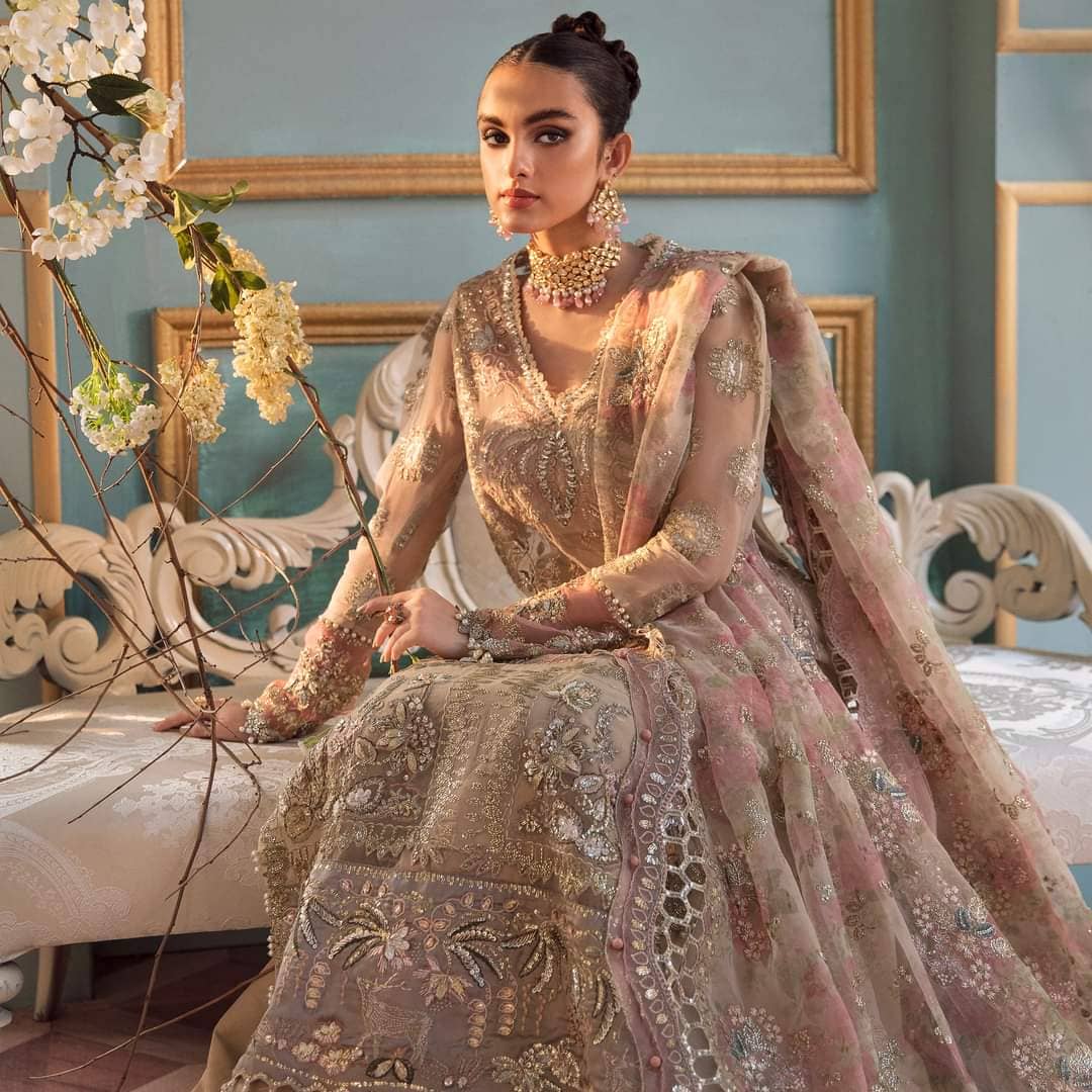 img_republic_womans_wear_wedding_awwal_boutique