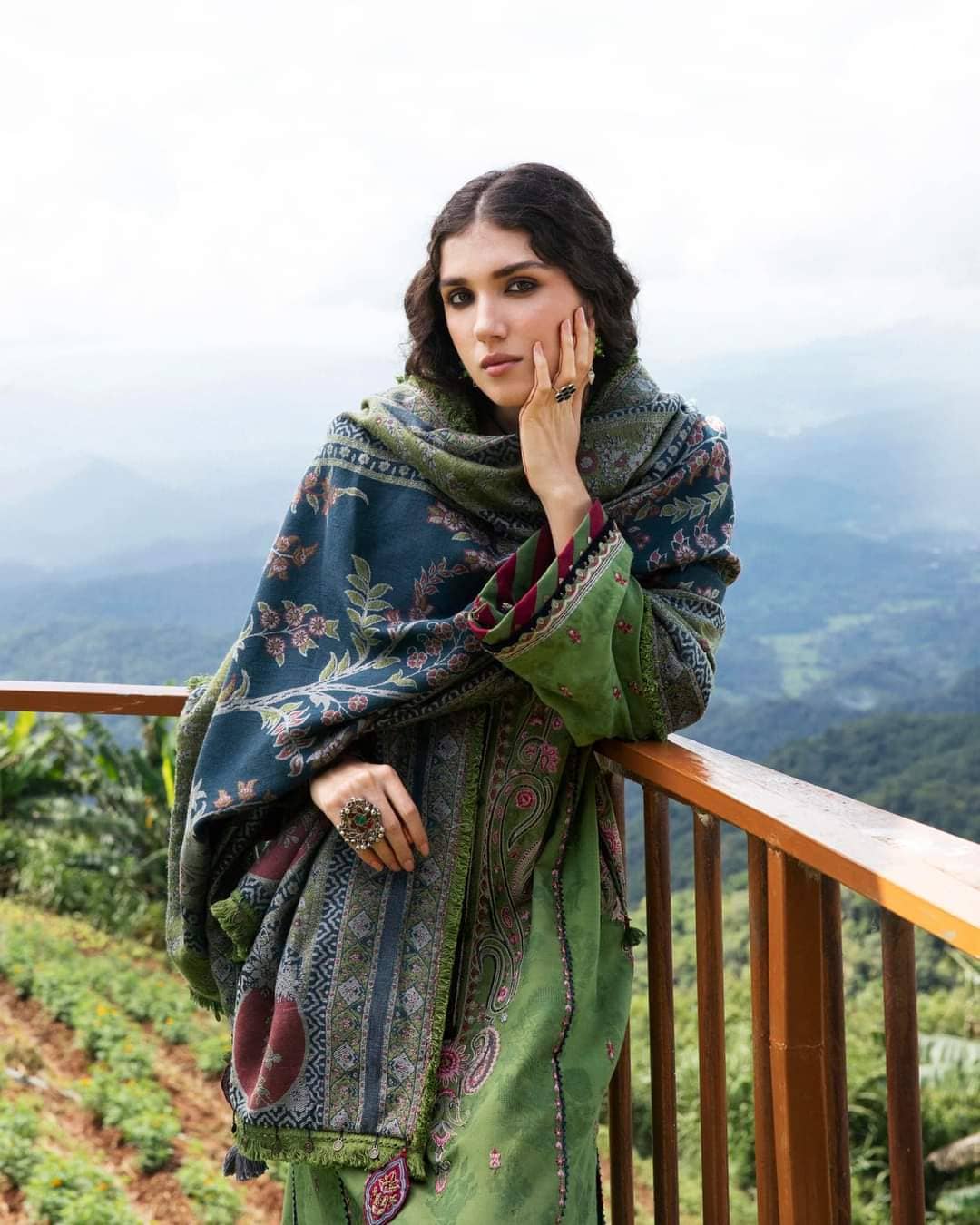 img_zara_shahjahan_winter_shawl_collection_22_awwal_boutique