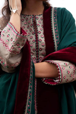 img_zara_shahjahan_winter_shawl_collection_22_awwal_boutique