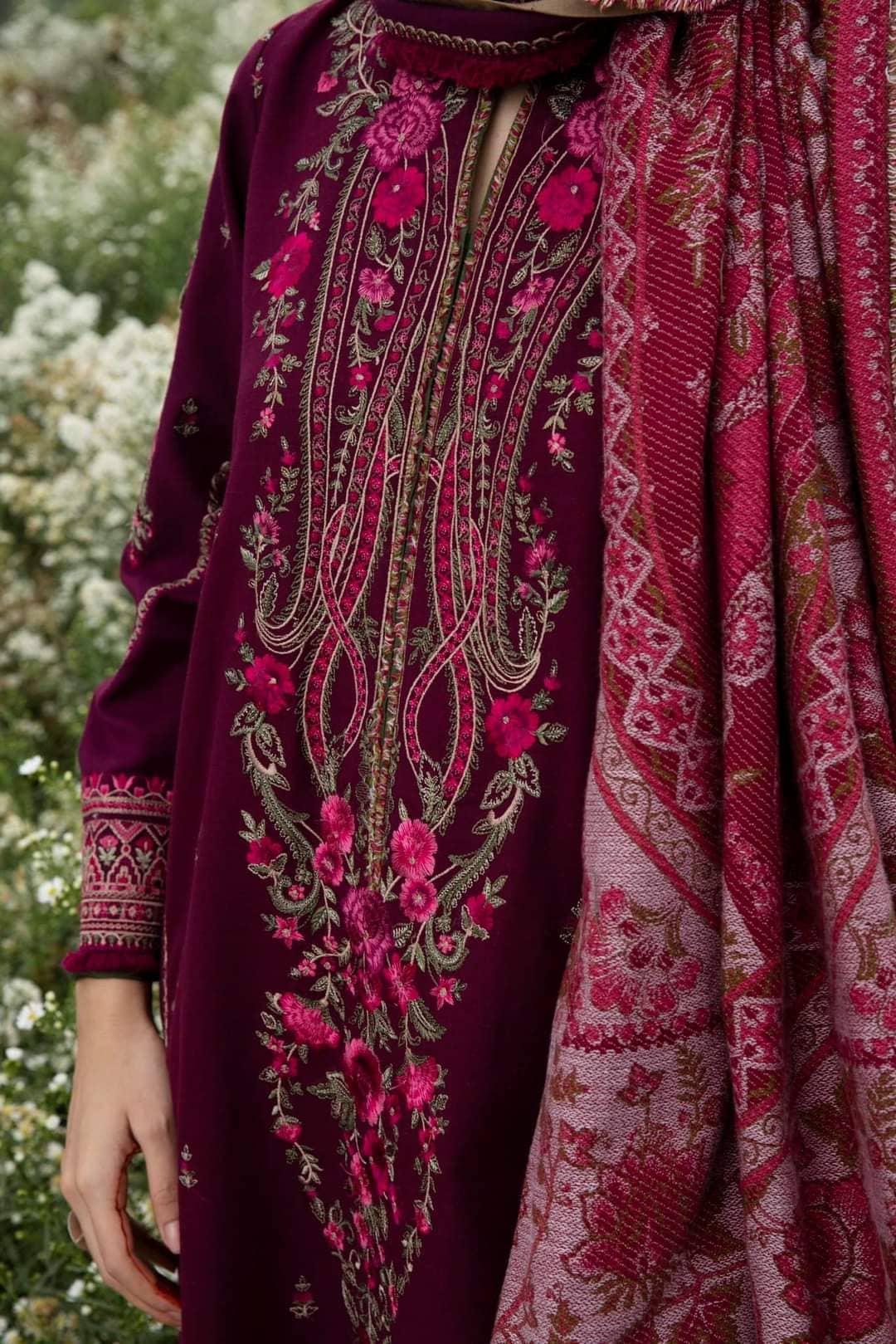 img_zara_shahjahan_winter_shawl_collection_22_awwal_boutique