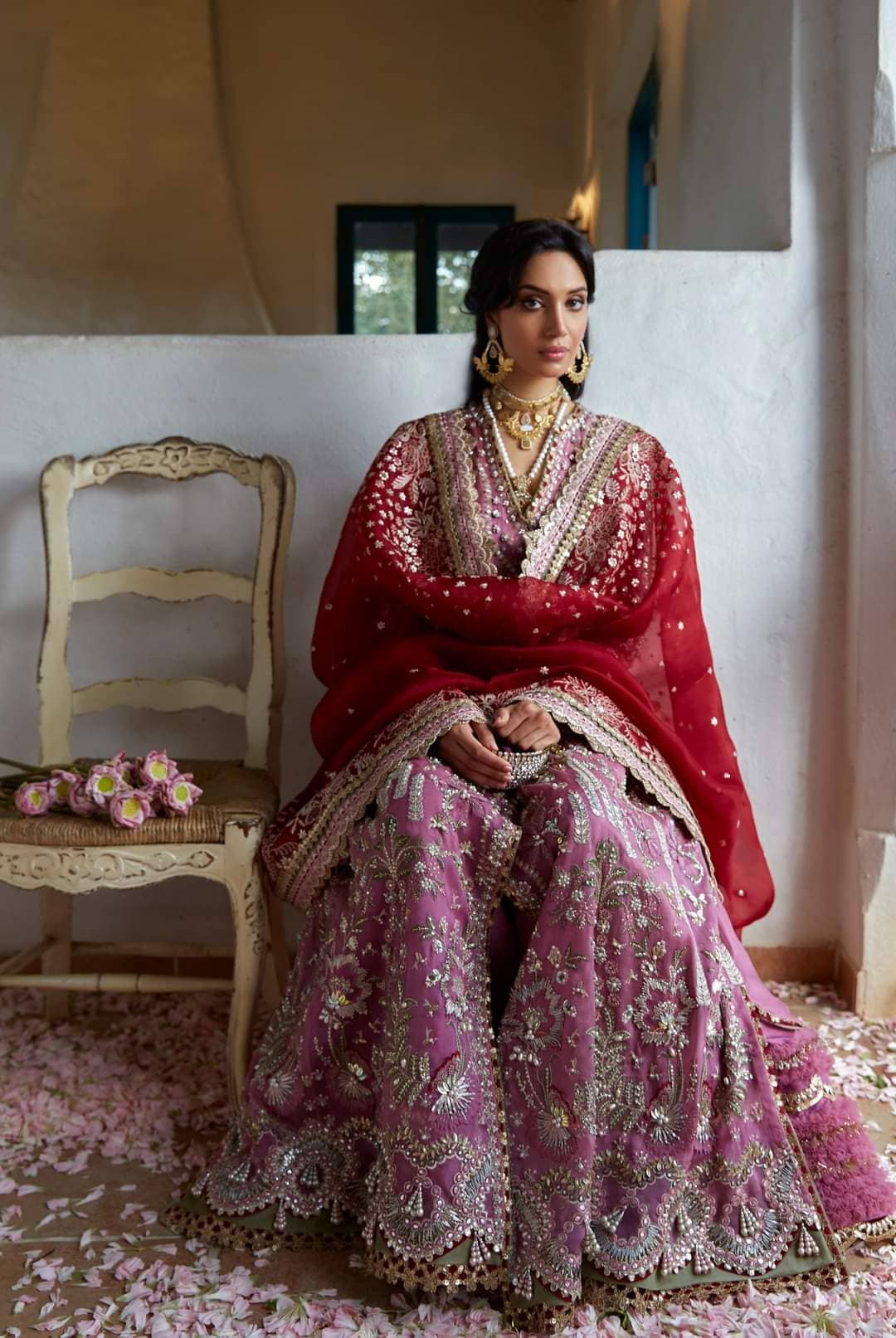 img_suffuse_by_sana_yasir_freesia_2022_wedding_edition_awwal_boutique