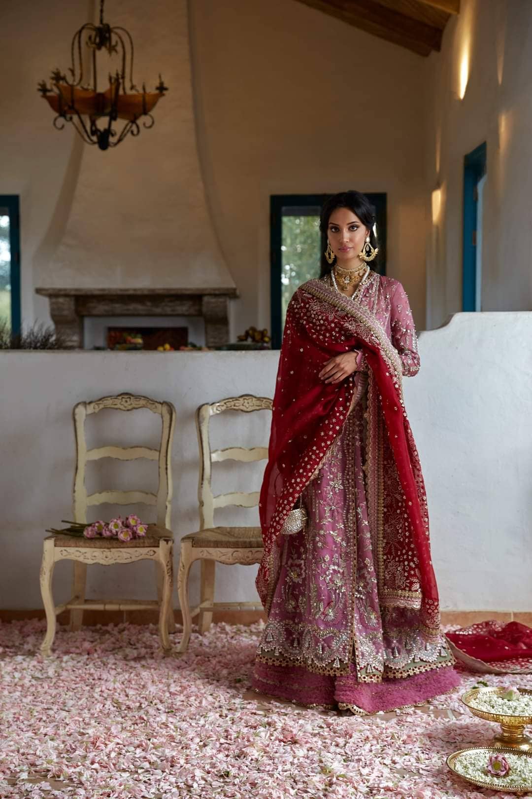 img_suffuse_by_sana_yasir_freesia_2022_wedding_edition_awwal_boutique