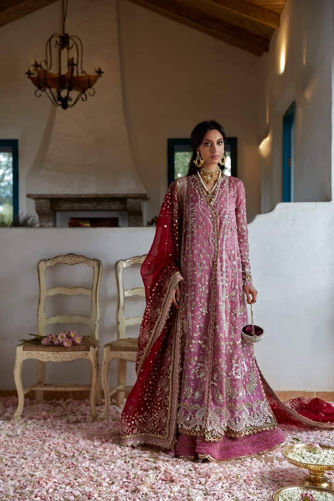 img_suffuse_by_sana_yasir_freesia_2022_wedding_edition_awwal_boutique