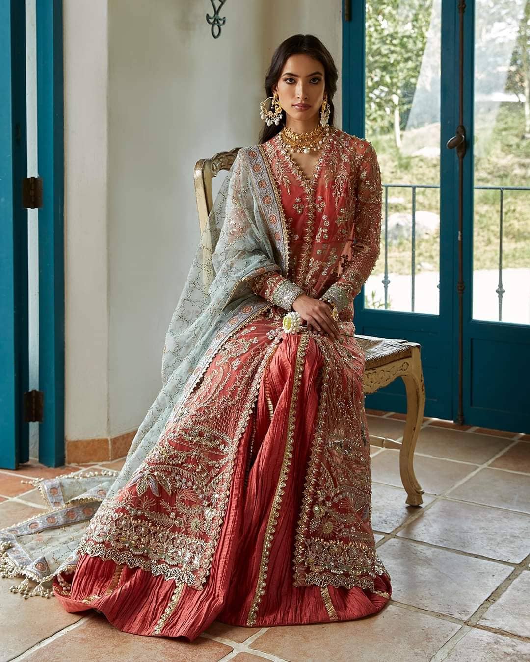 img_suffuse_by_sana_yasir_freesia_2022_wedding_edition_awwal_boutique