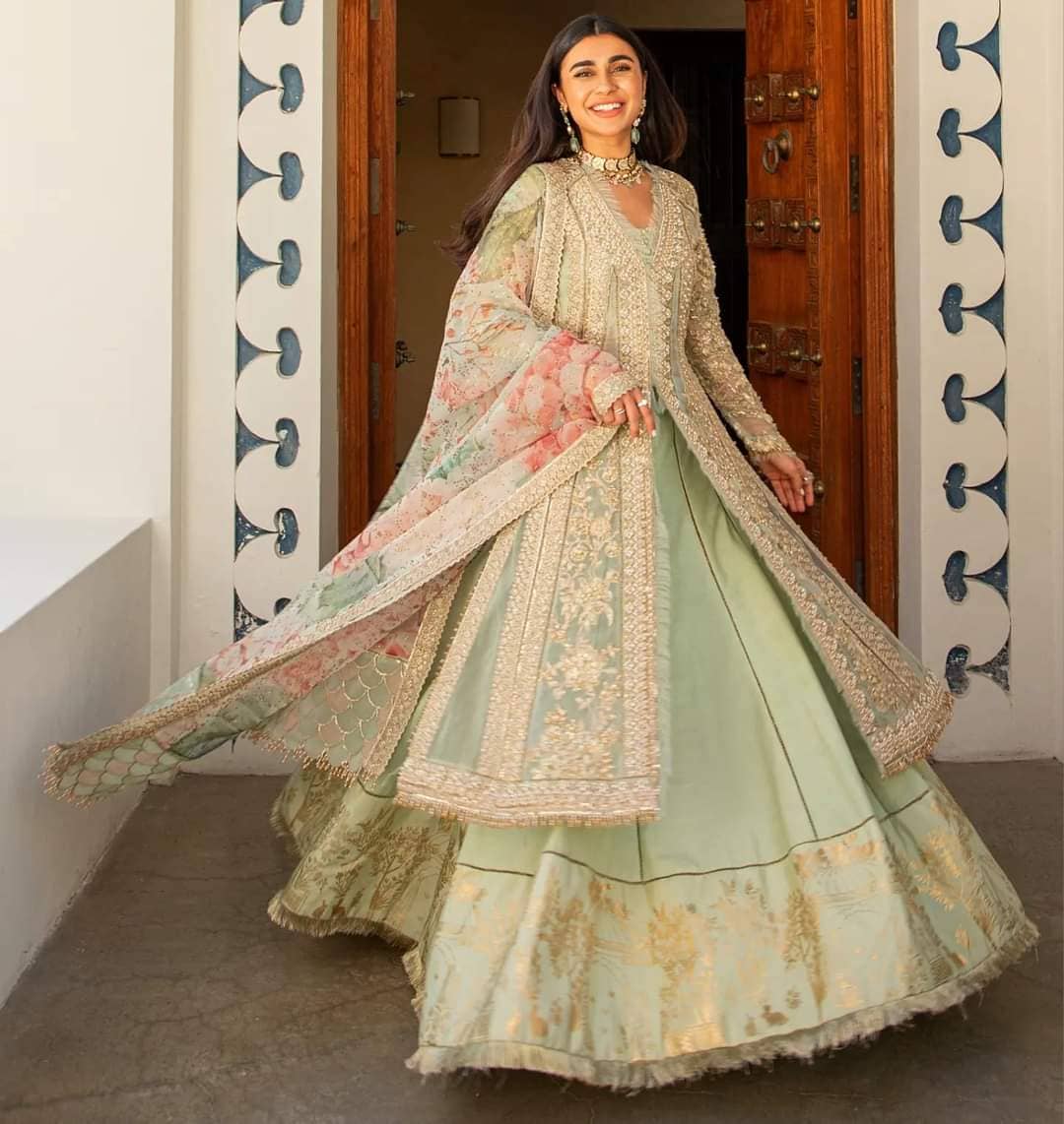 img_crimson_wedding_awwal_boutique