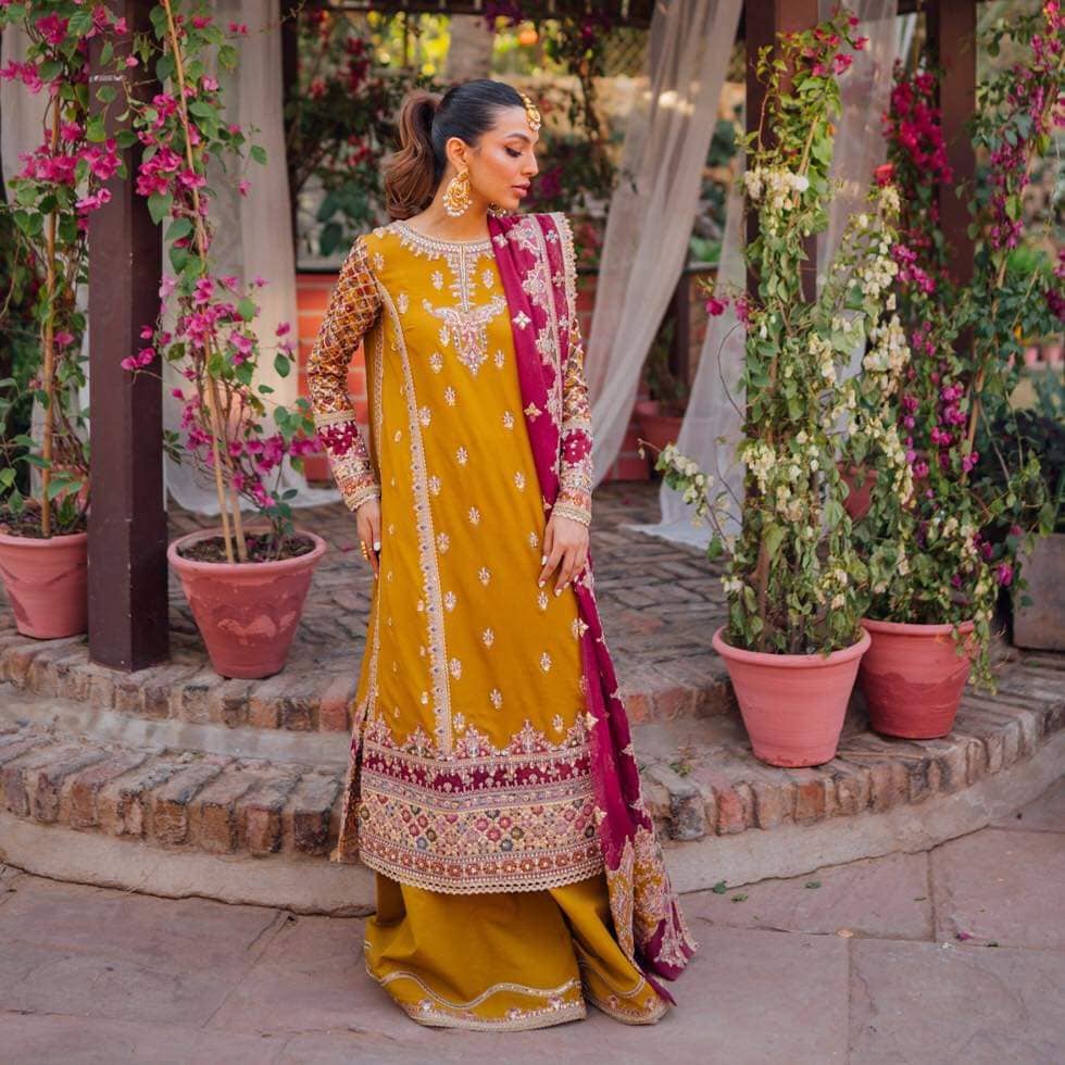 img_qalamkar_luxury_formals_awwal_boutique