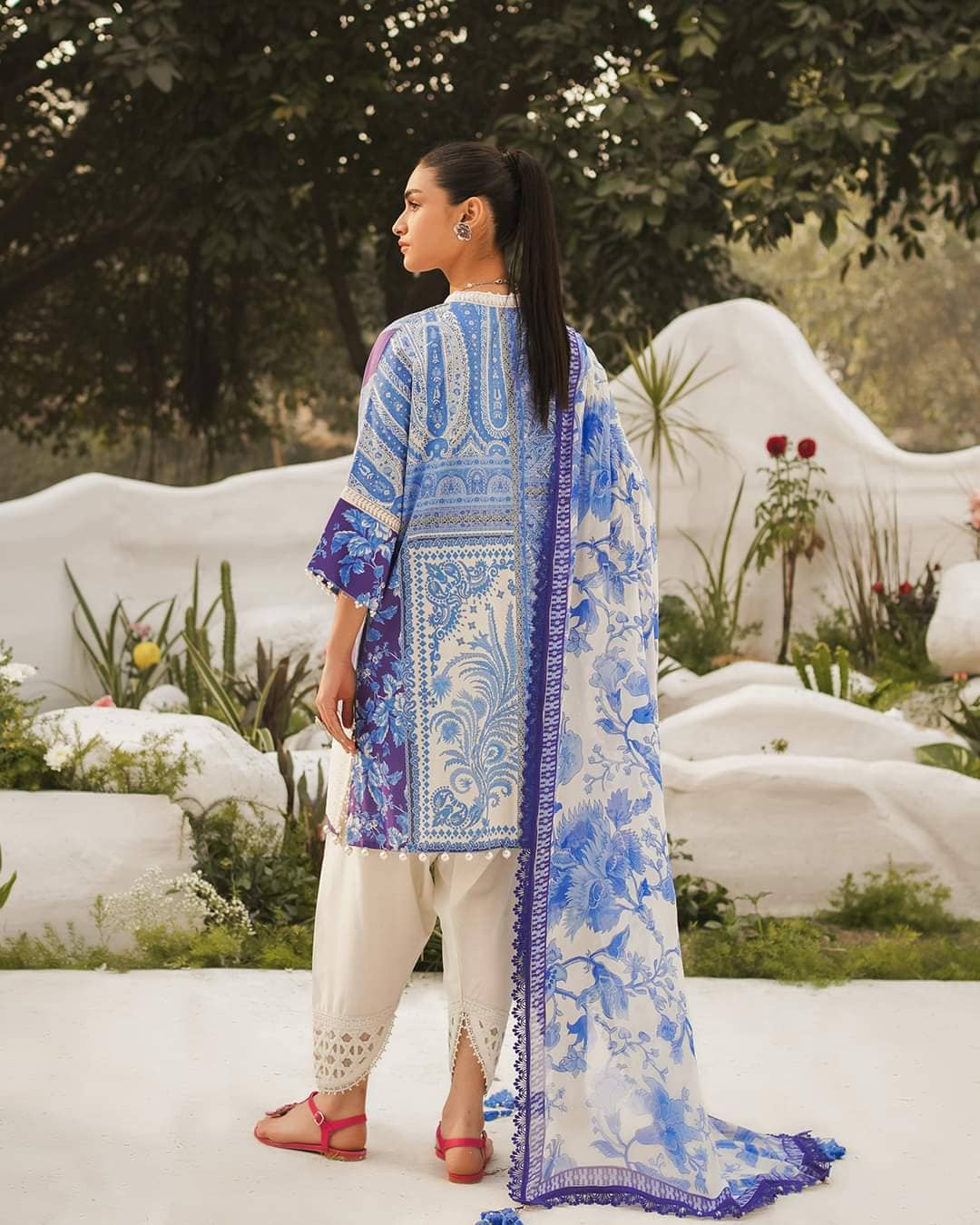 Img_sana_safinaz_muzlin_23_awwal_boutique