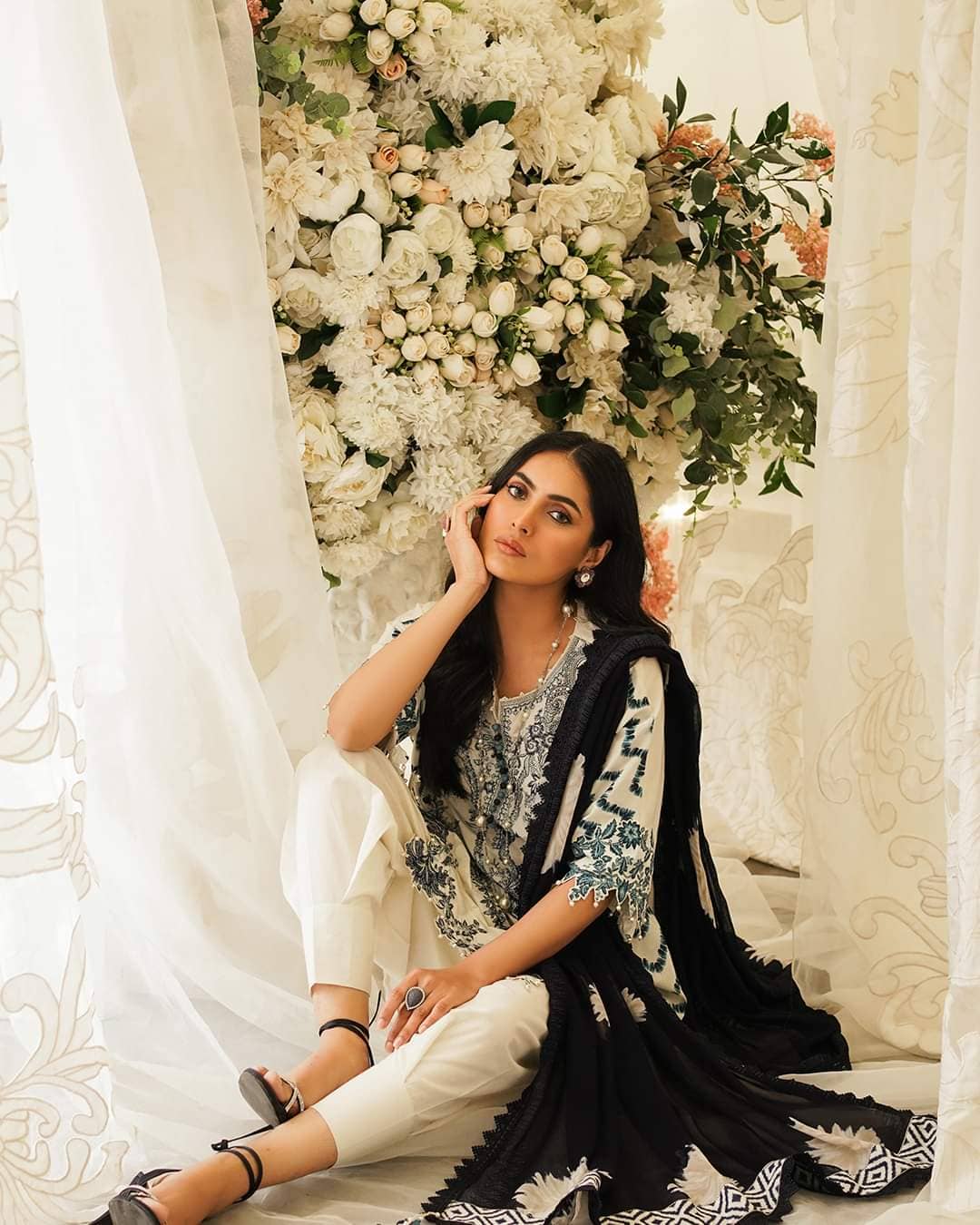 Img_sana_safinaz_muzlin_23_awwal_boutique