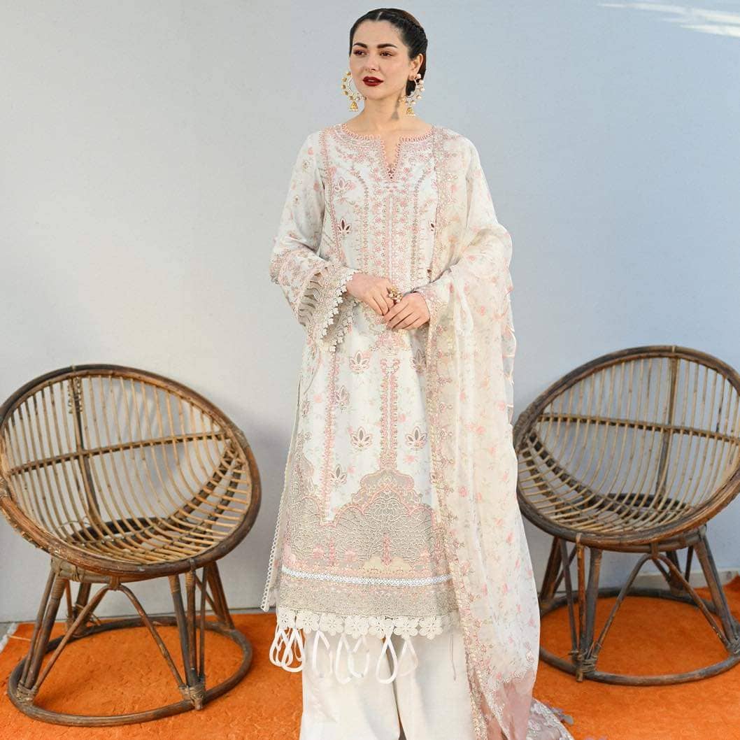 img_qalamkar_sahil_luxury_lawn_23_awwal_boutique