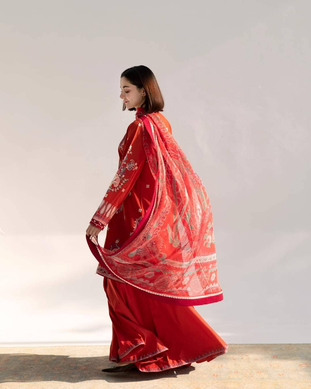 img_coco_lawn_by_zara_shahjahan_23_awwal_boutique