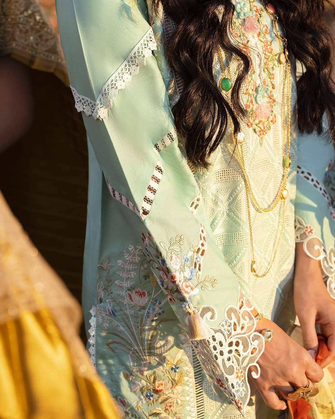 img_mushq_lawana_lawn_23_awwal_boutique