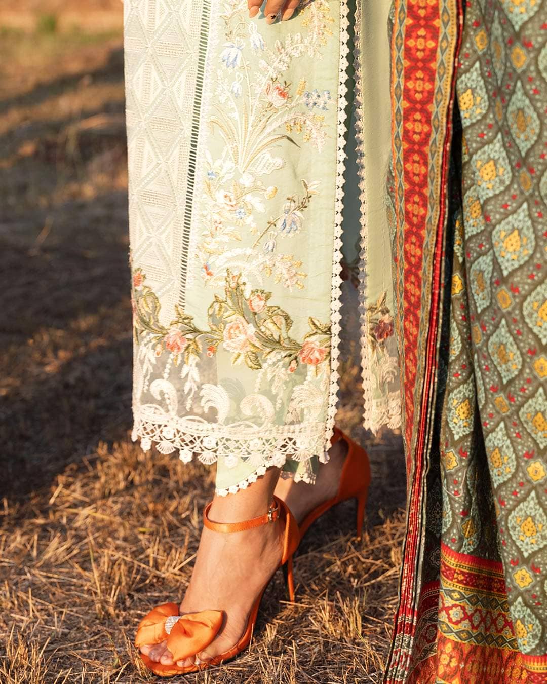 img_mushq_lawana_lawn_23_awwal_boutique