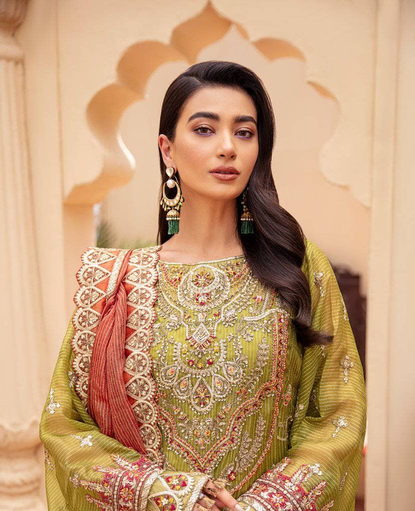 img_maryam_n_maria_freesia_wedding_edition_awwal_boutique