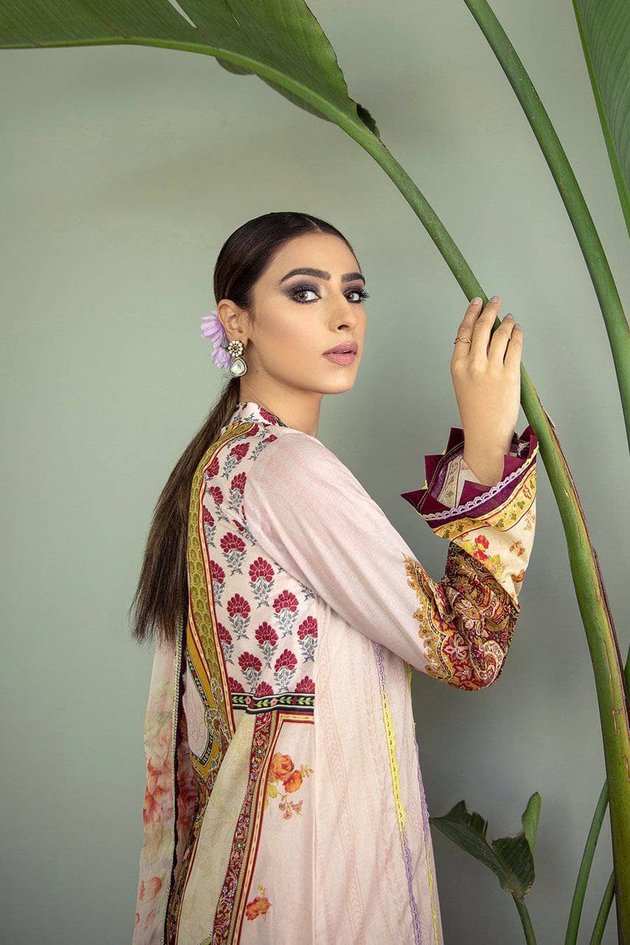 img_faixa_faixan_by_ittehad_lawn_2021_awwal_boutique