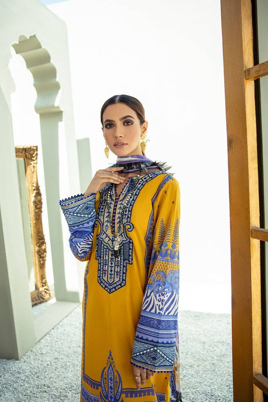 img_faixa_faixan_by_ittehad_lawn_2021_awwal_boutique