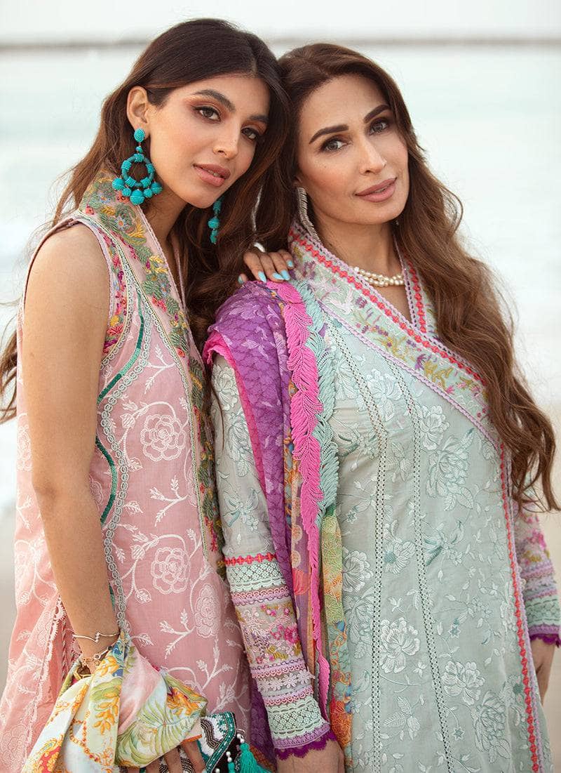 img_farah_talib_aziz_lawn_22_awwal_boutique