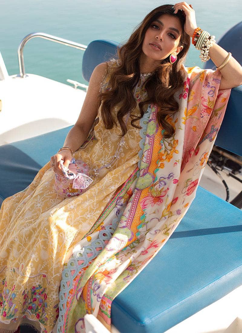 img_farah_talib_aziz_lawn_22_awwal_boutique_awwal_boutique