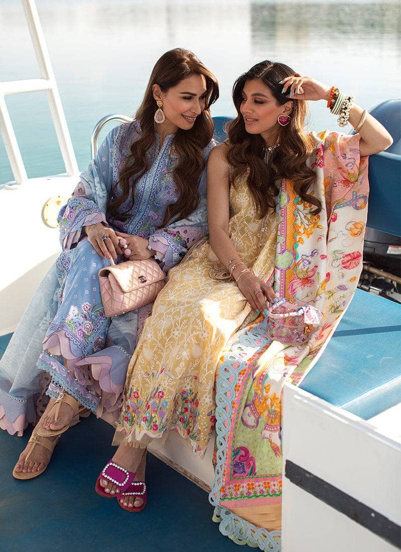 img_farah_talib_aziz_lawn_22_awwal_boutique_awwal_boutique