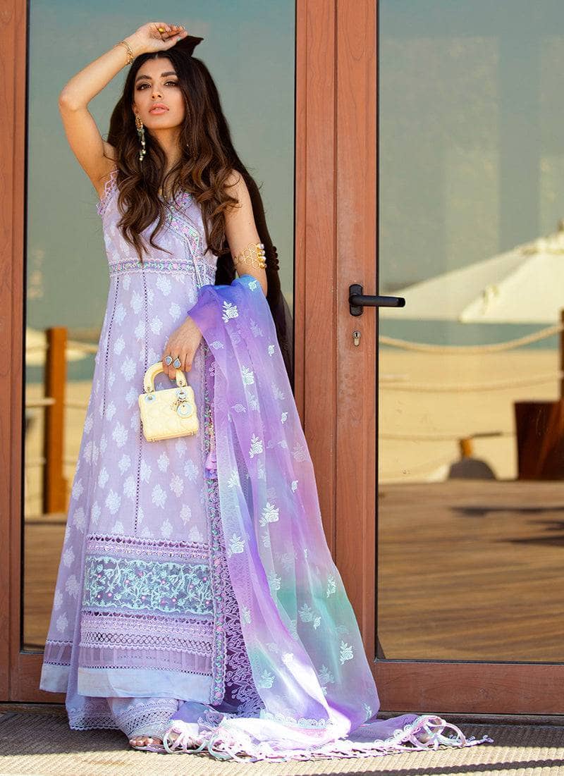 img_farah_talib_aziz_lawn_22_awwal_boutique_awwal_boutique