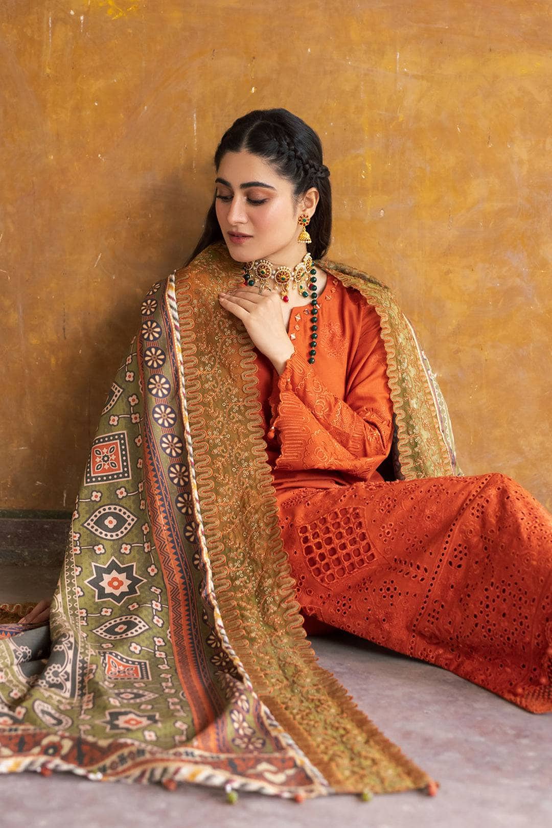 img_nureh_maya_khaddar_awwal_boutique