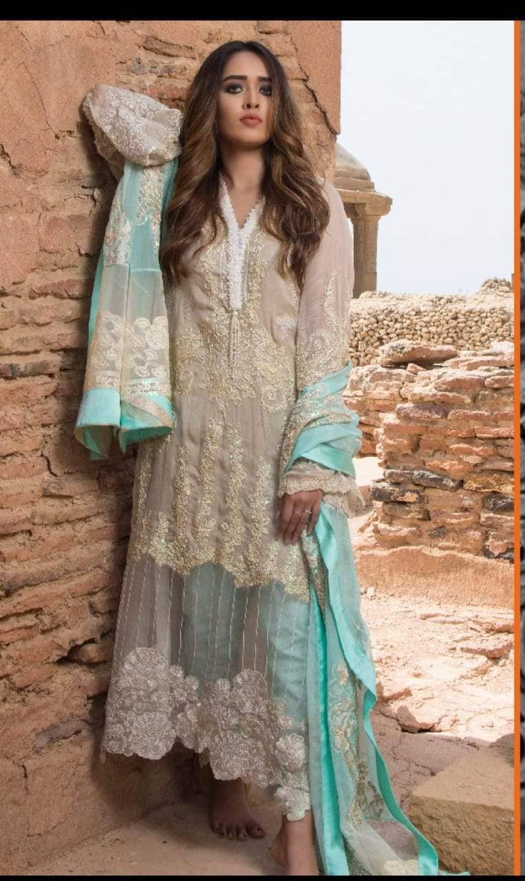 img_zunuj_luxury_formals_awwal_boutique