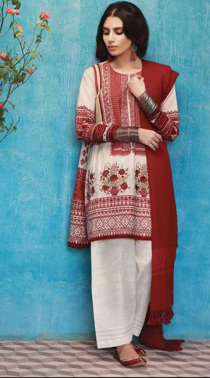 img_khaadi_winter_shawl_collection_awwal_boutique