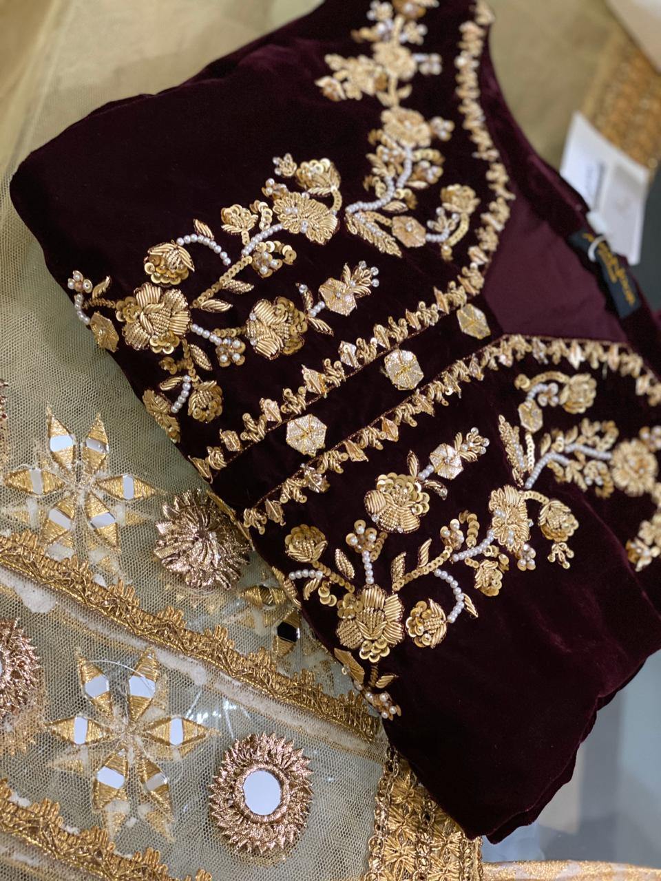 img_agha_noor_velvet_ready_made_sharara_style_wedding_awwal_boutique