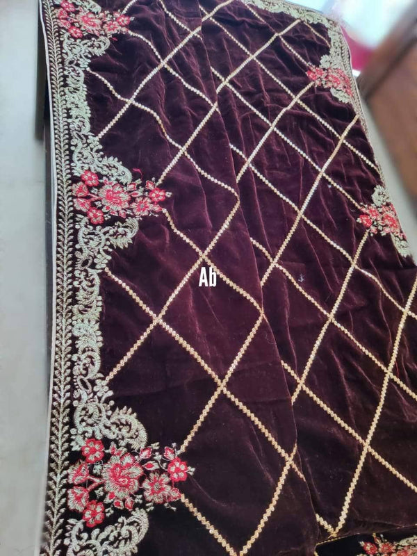 img_velvet_embroidered_shawl_collection_awwal_boutique