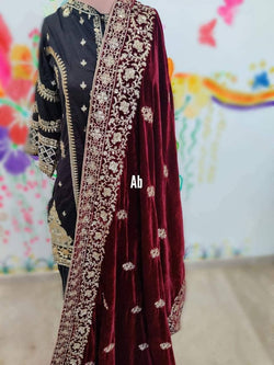 img_velvet_embroidered_shawl_collection_awwal_boutique