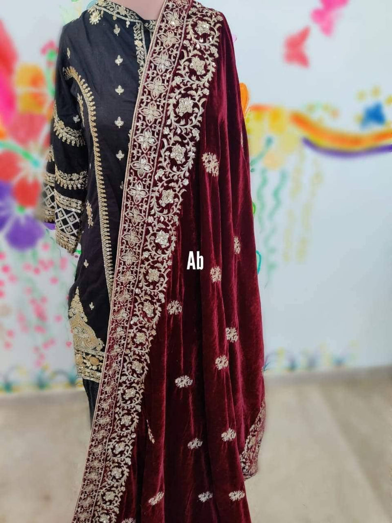 img_velvet_embroidered_shawl_collection_awwal_boutique