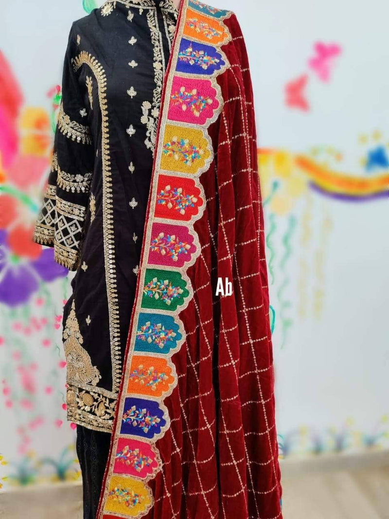 img_velvet_embroidered_shawl_collection_awwal_boutique