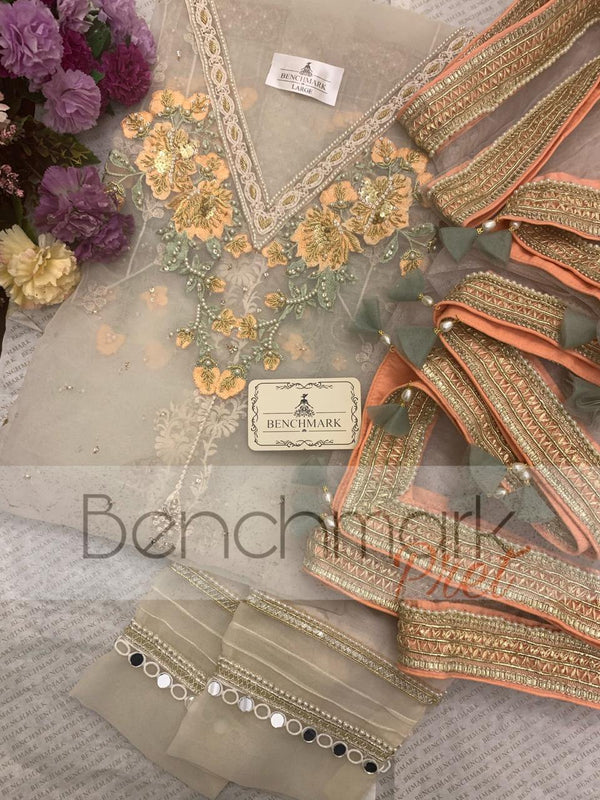 img_benchmark_luxury_pret_collection_awwal_boutique