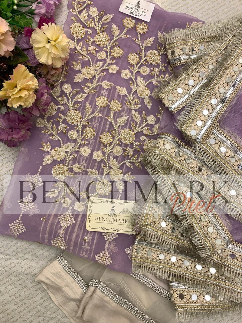 img_benchmark_luxury_pret_collection_awwal_boutique