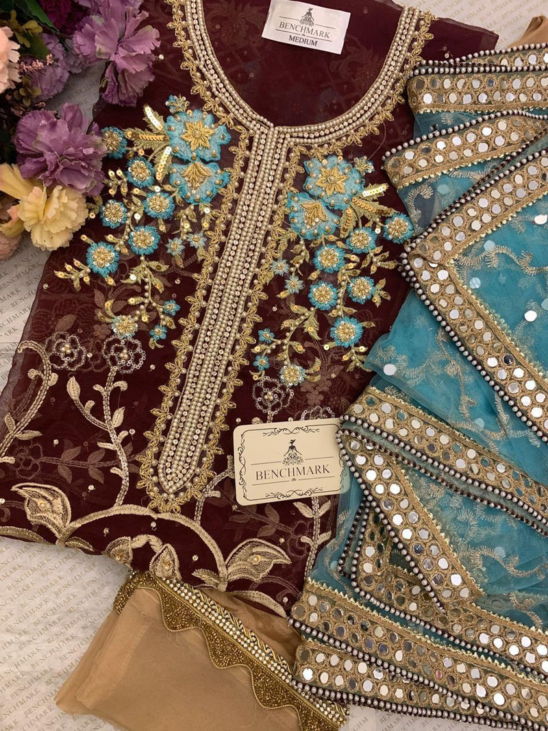 img_benchmark_luxury_pret_collection_awwal_boutique