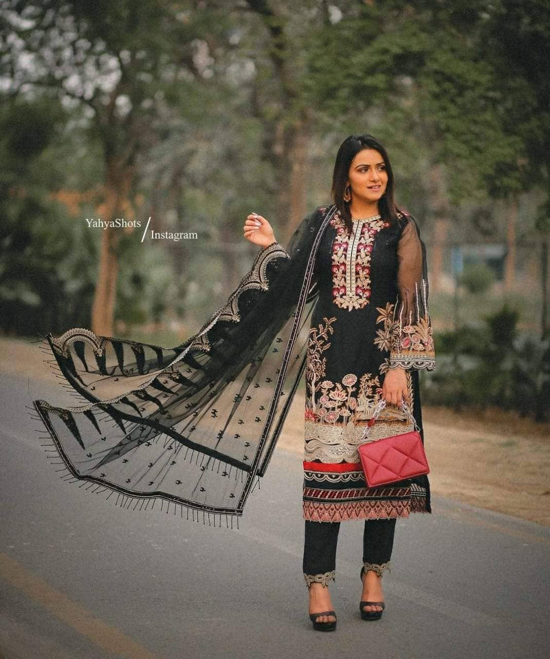 img_spotted_in_serene_awwal_boutique