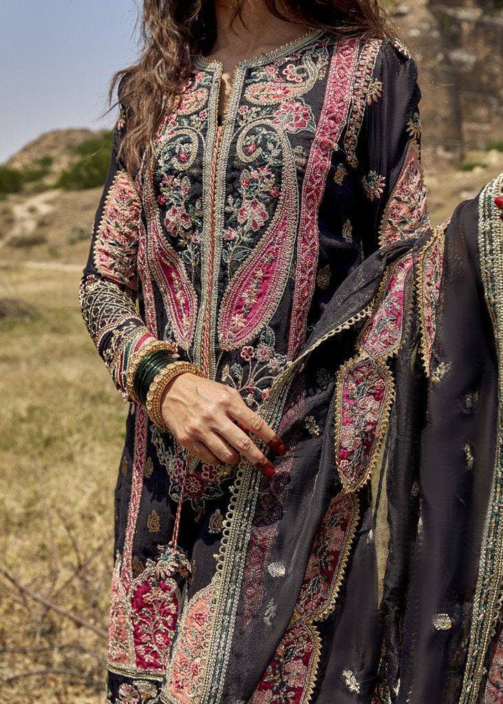 img_qalamkar_festive_formals_awwal_boutique