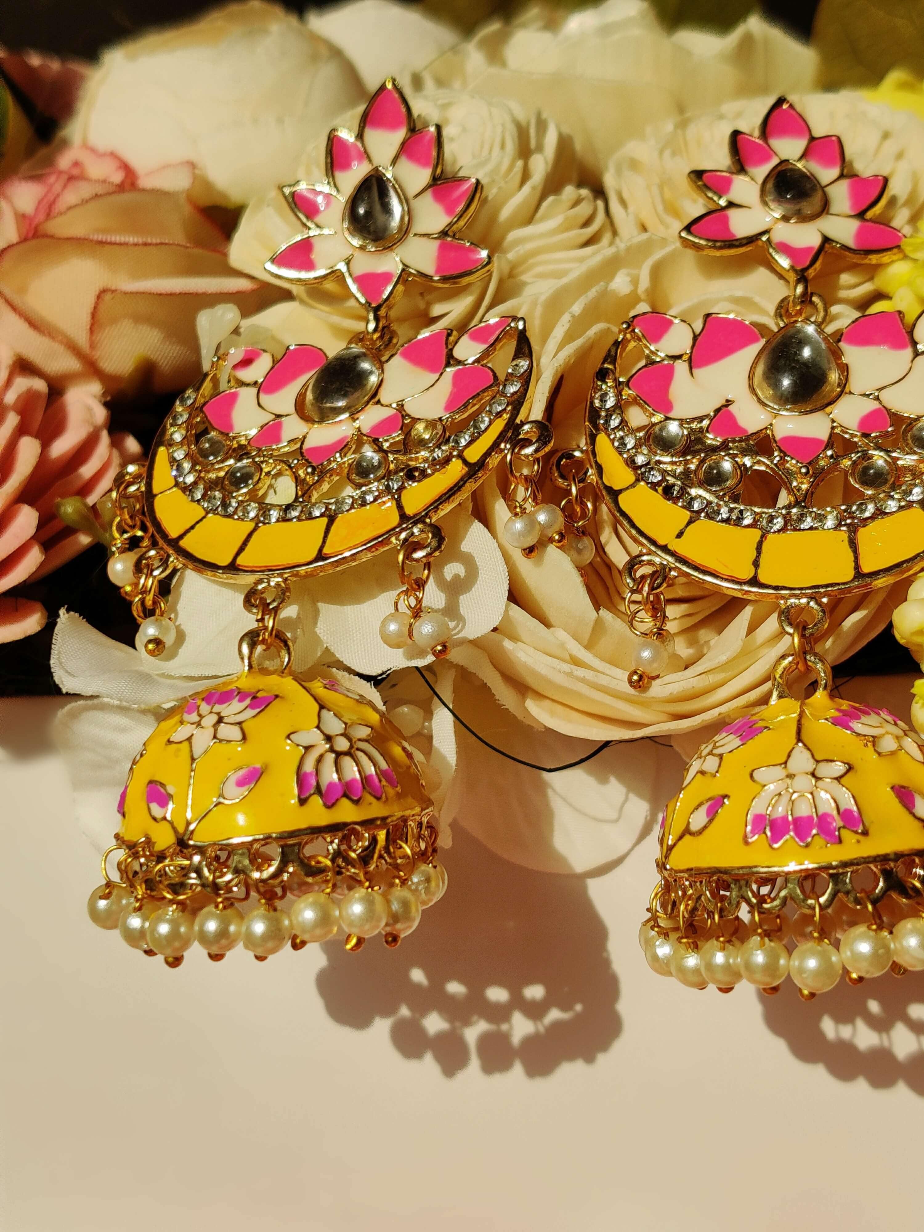 img_minakari_jewellery_jhumkis_awwal_boutique