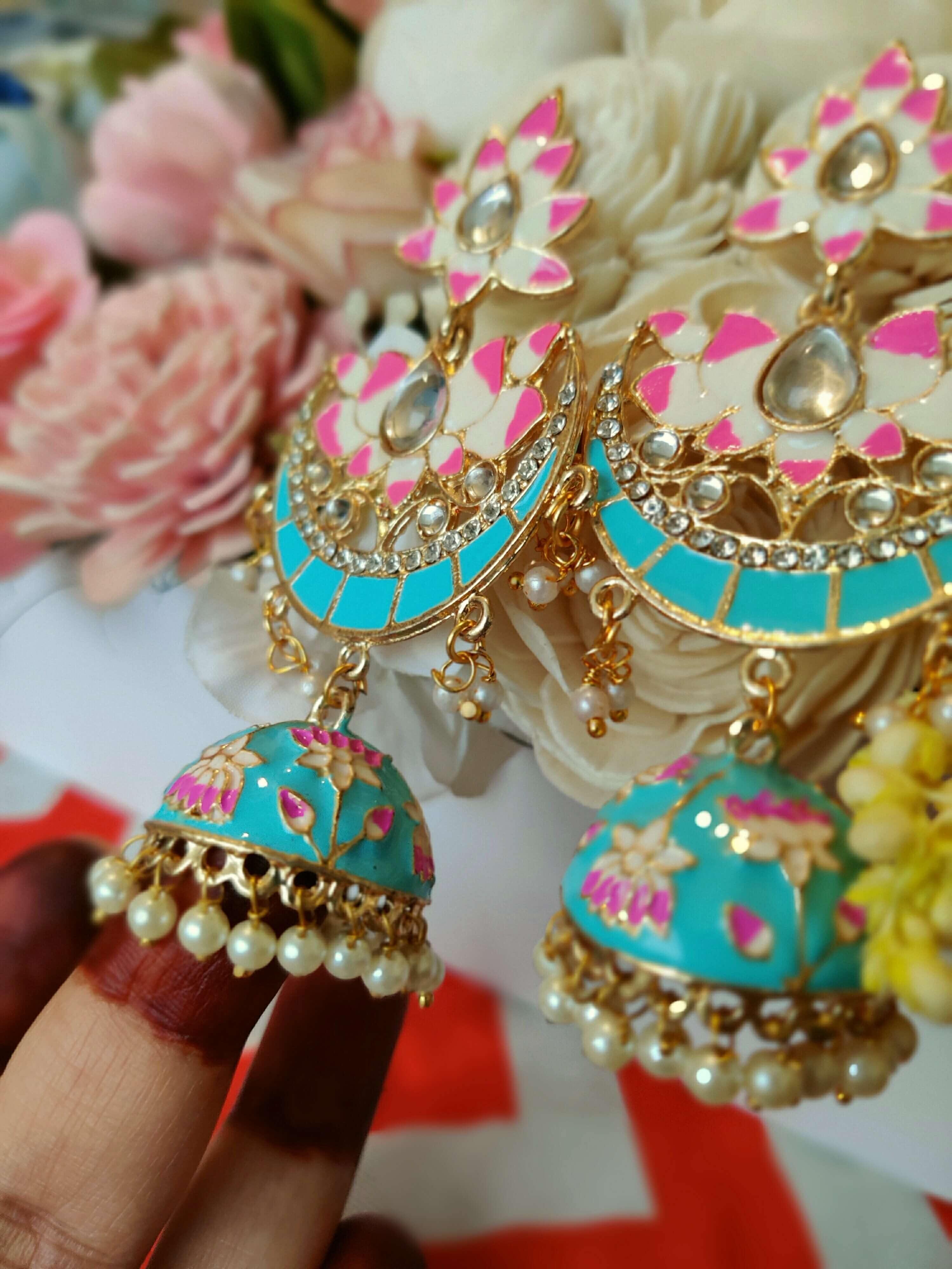 img_minakari_jewellery_jhumkis_awwal_boutique