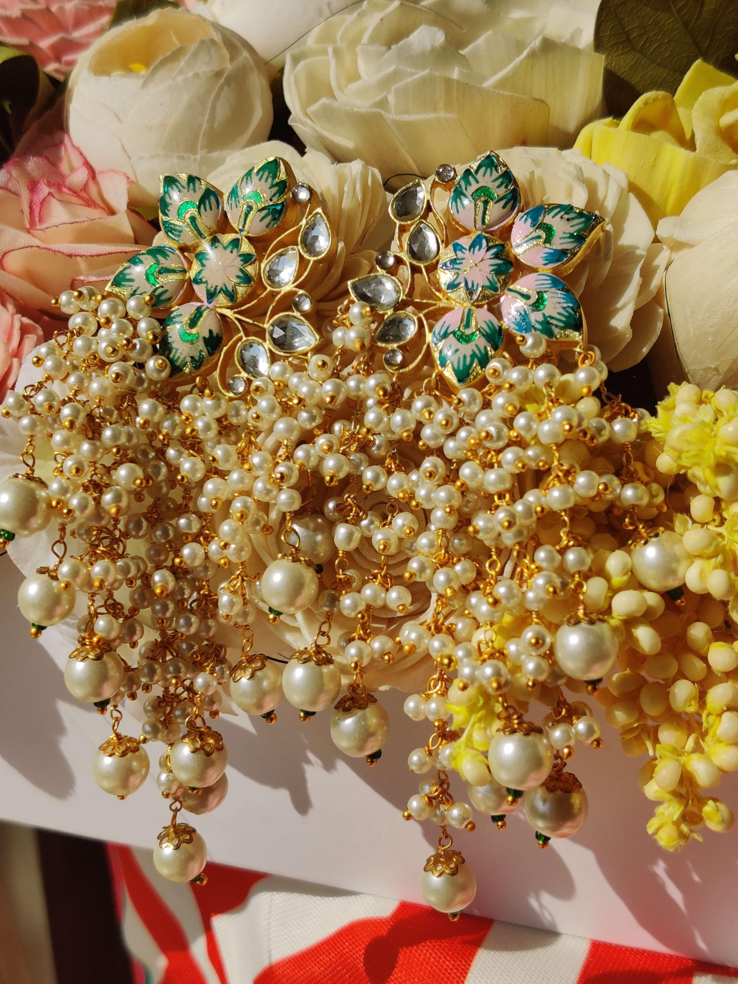 img_minakari_jewellery_jhumkis_awwal_boutique