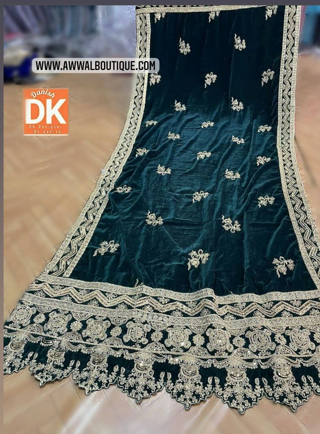 img_velvet_embroidered_shawls_awwal_boutique