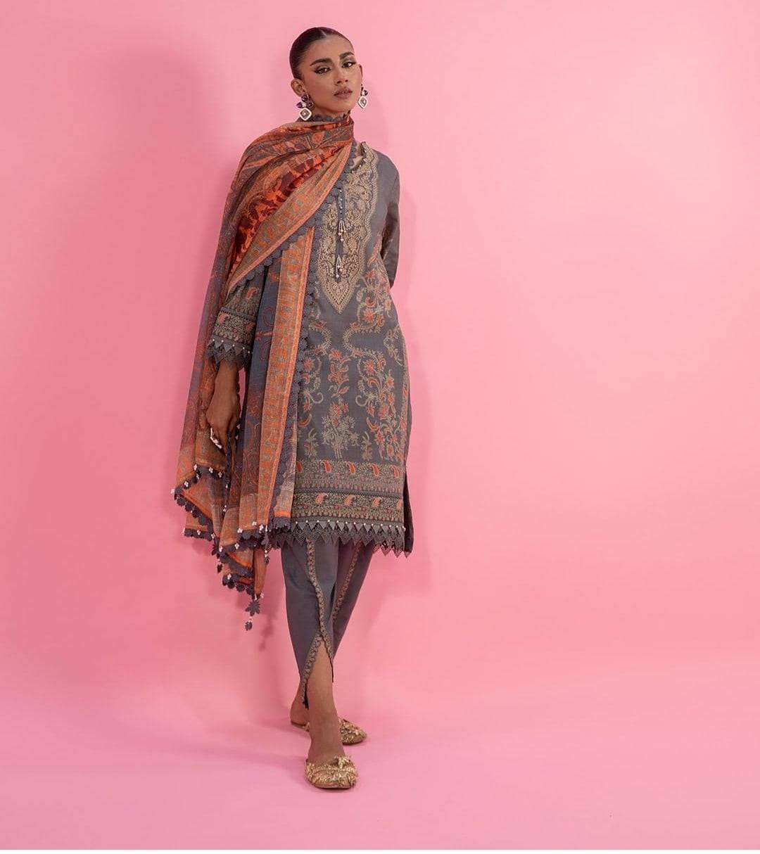 img_sana_safinaz_mahay_lawn_22_awwal_boutique