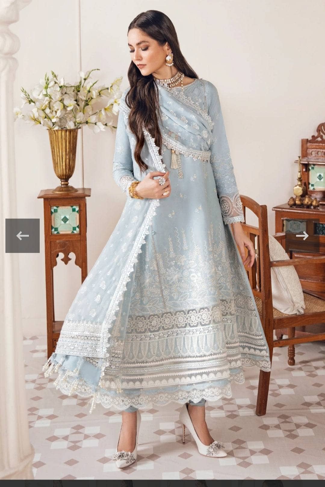 img_baroque_khurmi_jacquard_lawn_awwal_boutique