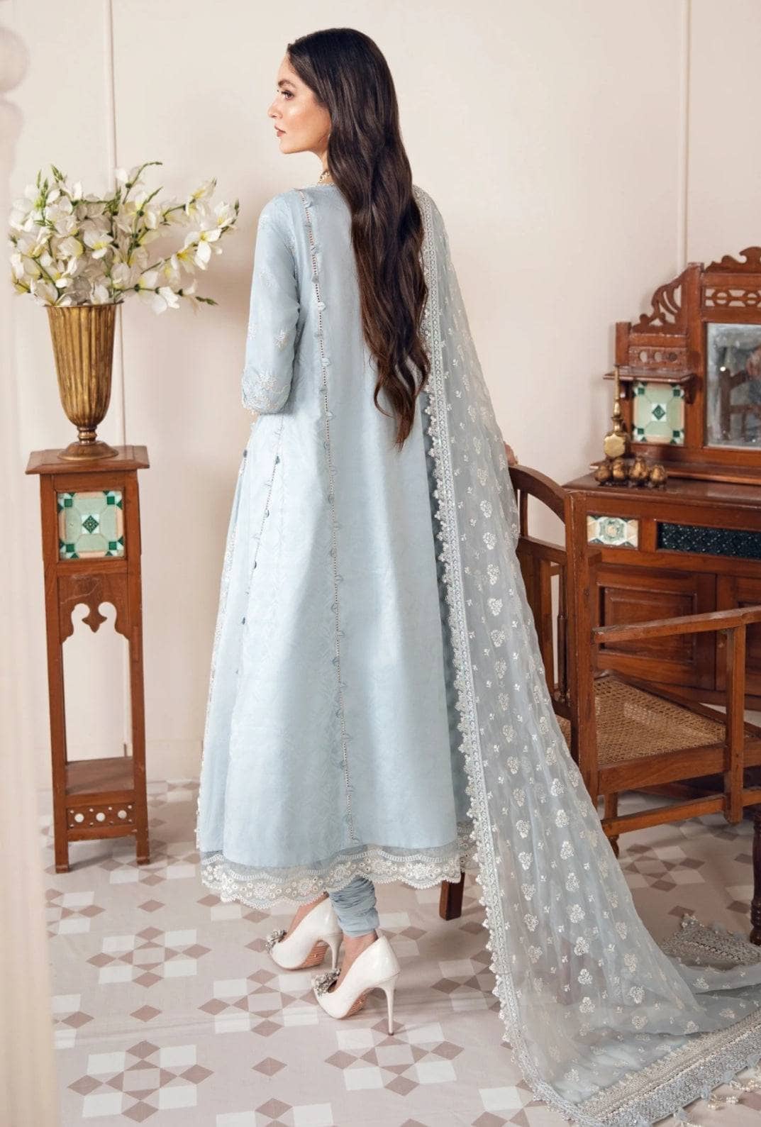 img_baroque_khurmi_jacquard_lawn_awwal_boutique