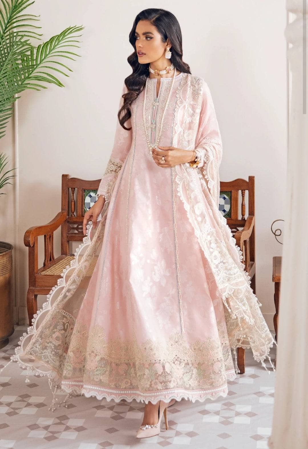 img_baroque_khurmi_jacquard_lawn_awwal_boutique