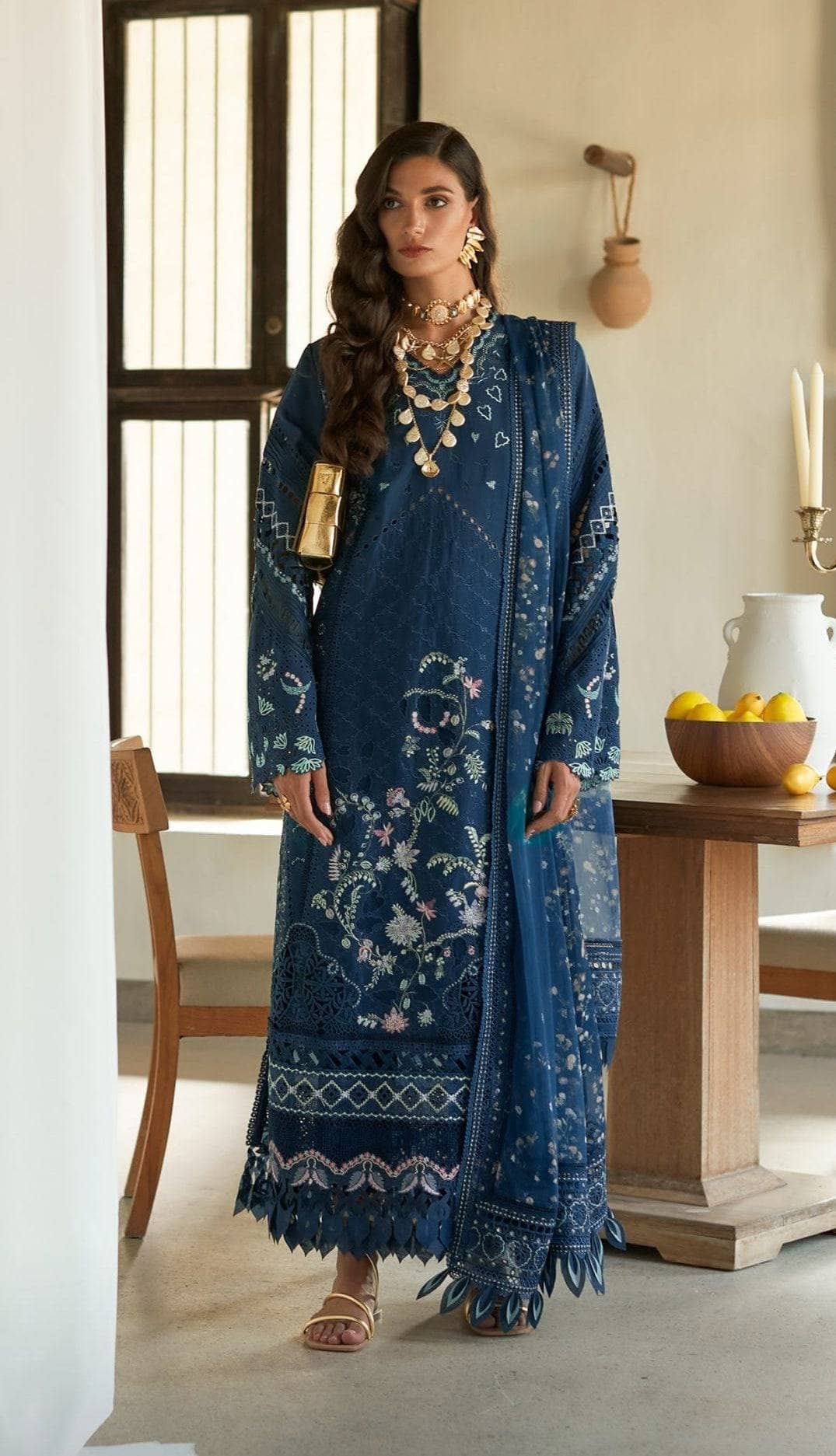 img_suffuse_lawn_collection_22_awwal_boutique