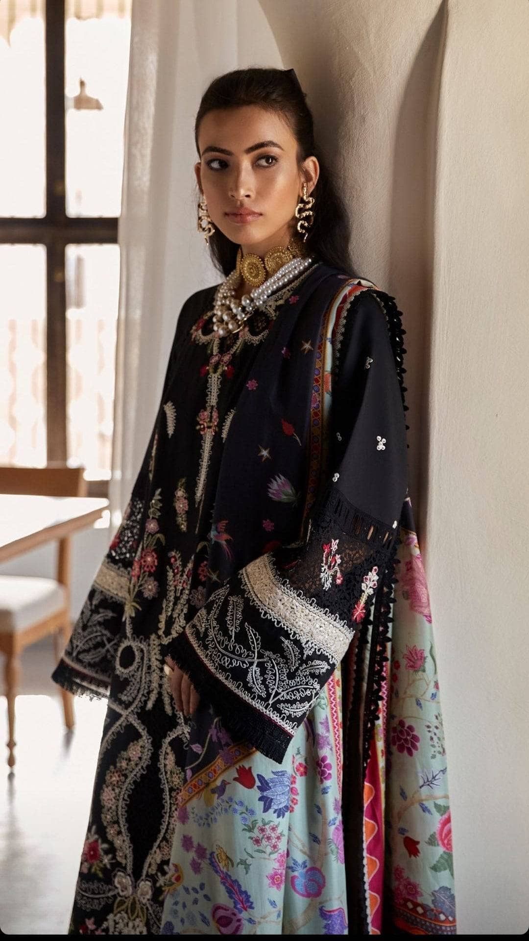 img_suffuse_lawn_collection_22_awwal_boutique