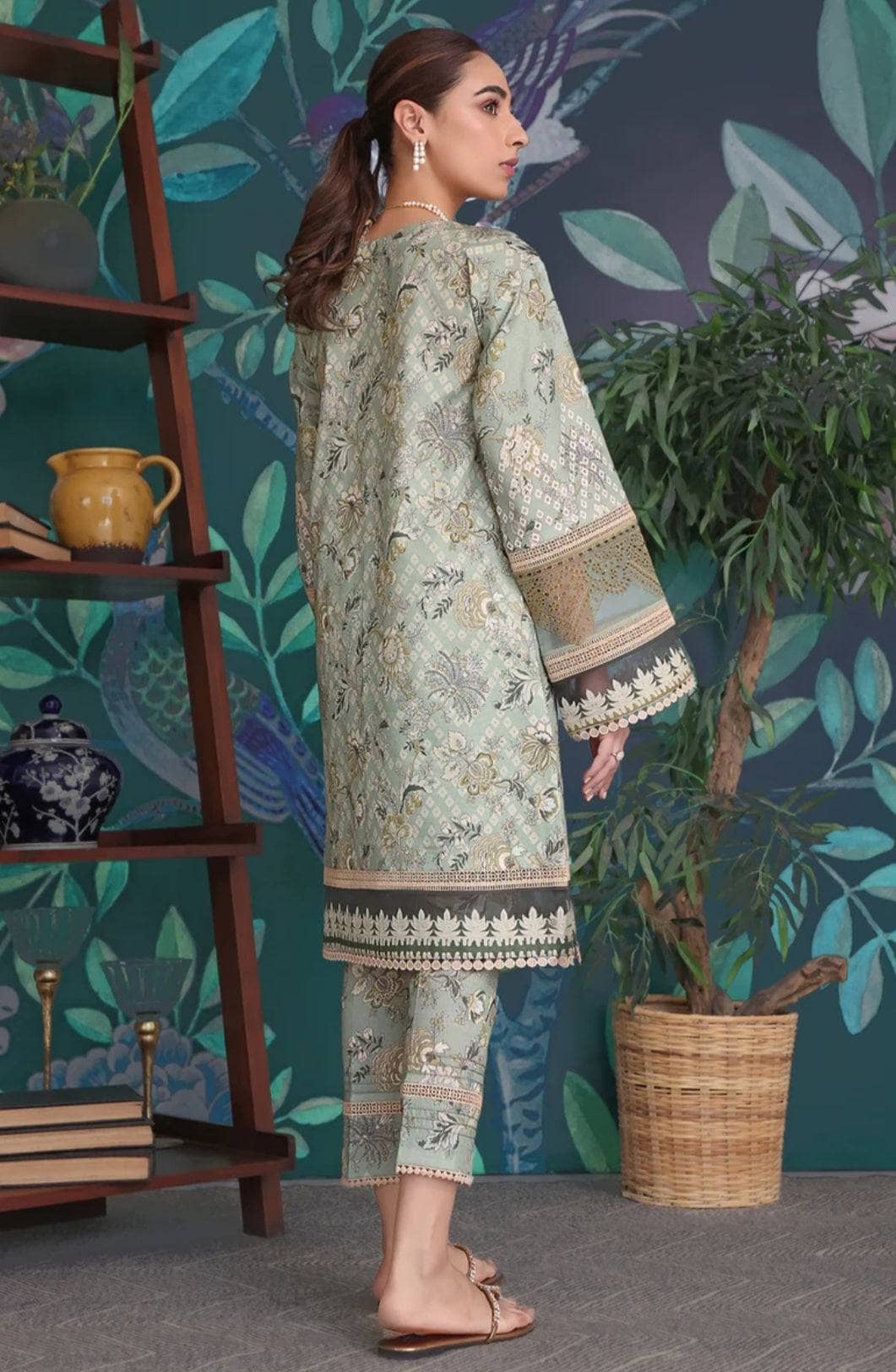 img_jade_flora_lawn_22_awwal_boutique