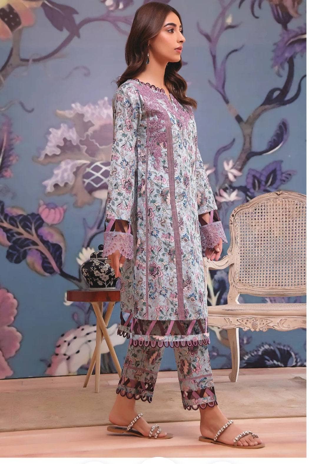 img_jade_flora_lawn_22_awwal_boutique