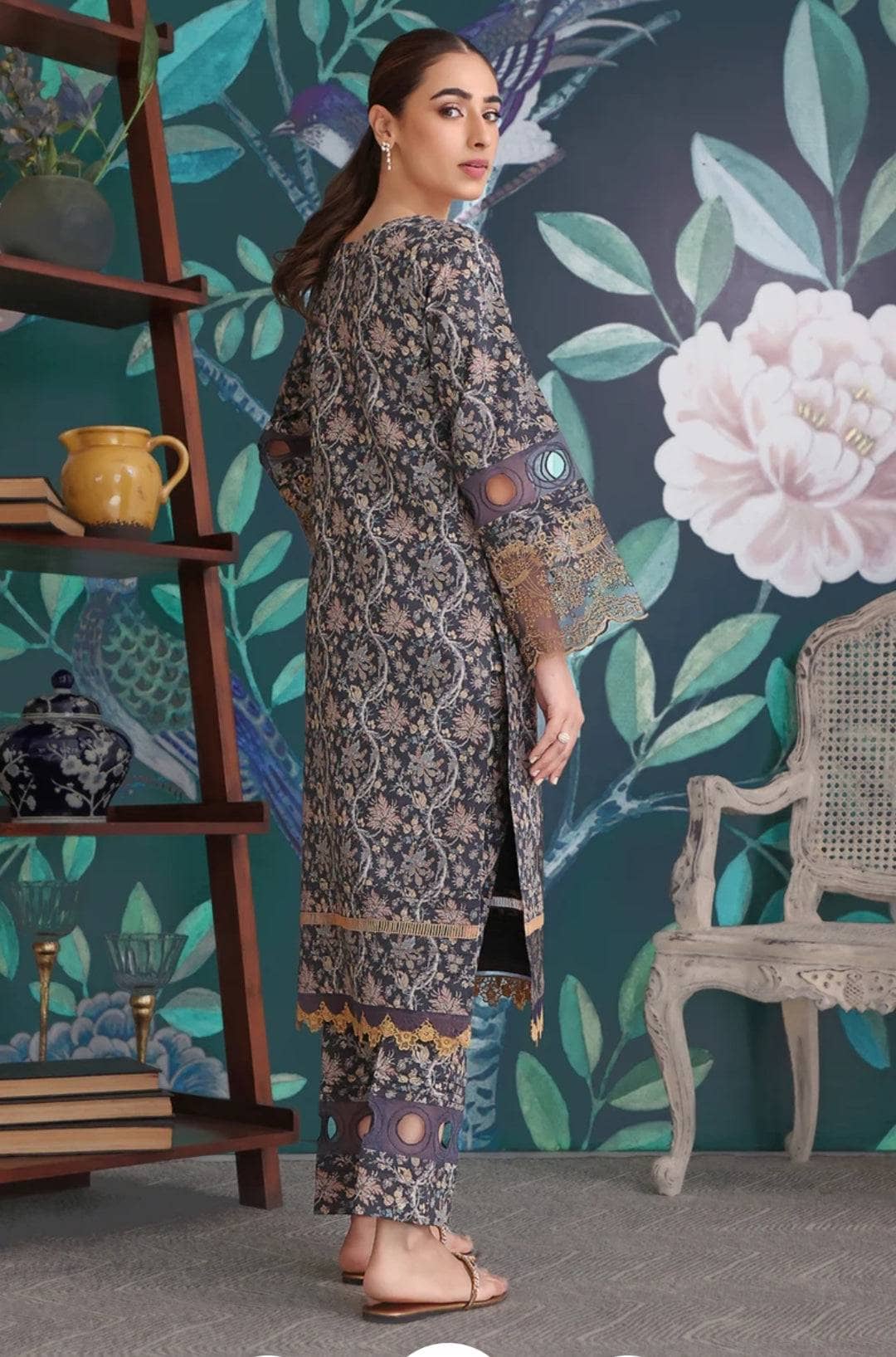 img_jade_flora_lawn_22_awwal_boutique