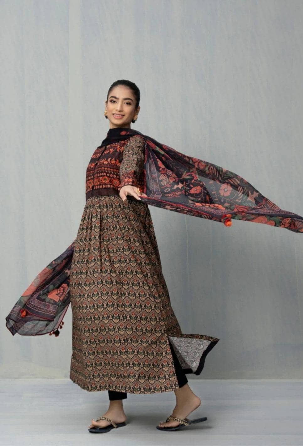 Sapphire Intermix 22/2Pc Shirt Dupatta